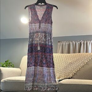 Lucky Brand Sleeveless Paisley Midi Dress in Navy and Burgundy